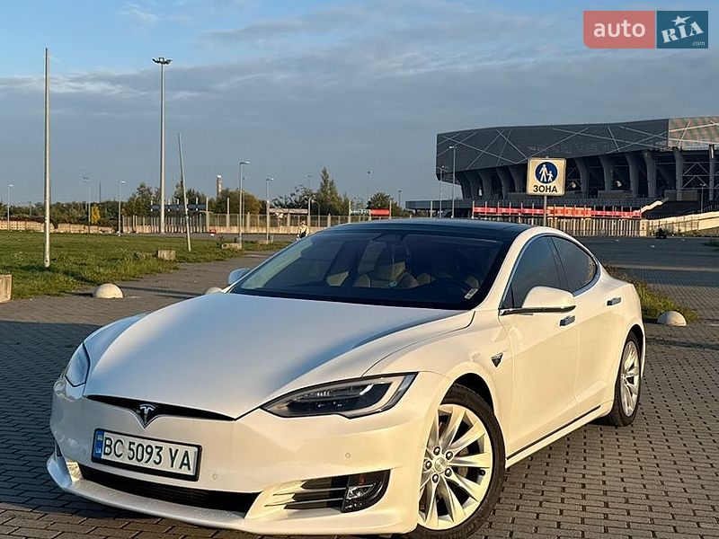 Tesla Model S 2017