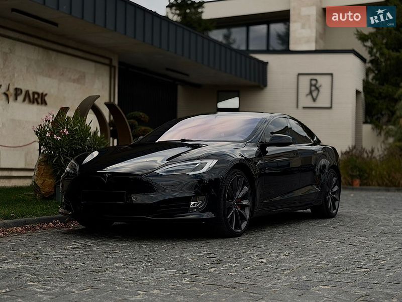 Tesla Model S 2017
