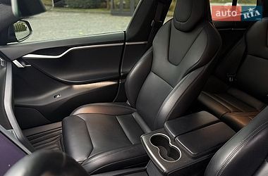 Лифтбек Tesla Model S 2017 в Львове