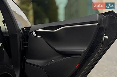 Лифтбек Tesla Model S 2017 в Львове