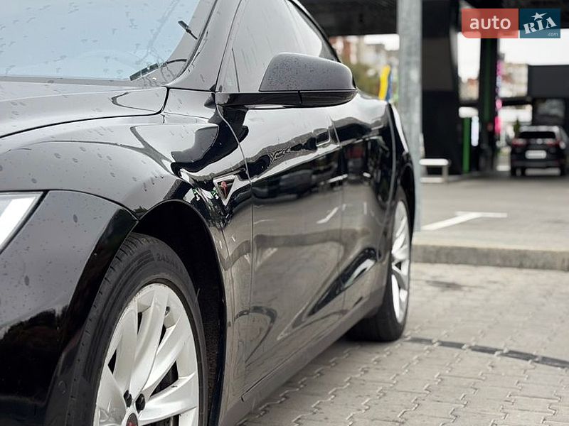 Лифтбек Tesla Model S 2015 в Хмельницком фото 3 Лифтбек Tesla Model S 2015 в Хмельницком