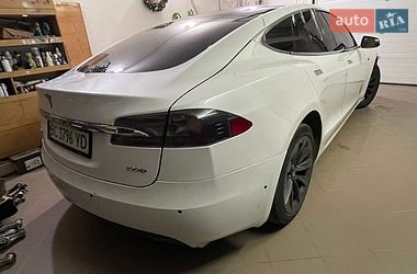 Лифтбек Tesla Model S 2018 в Бродах