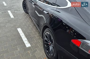 Лифтбек Tesla Model S 2018 в Киеве