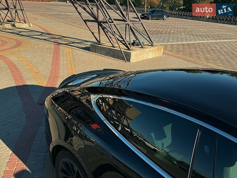 Лифтбек Tesla Model S 2020 в Харькове