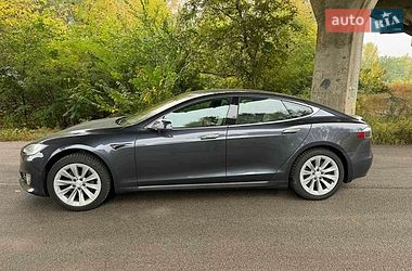 Ліфтбек Tesla Model S 2020 в Дніпрі