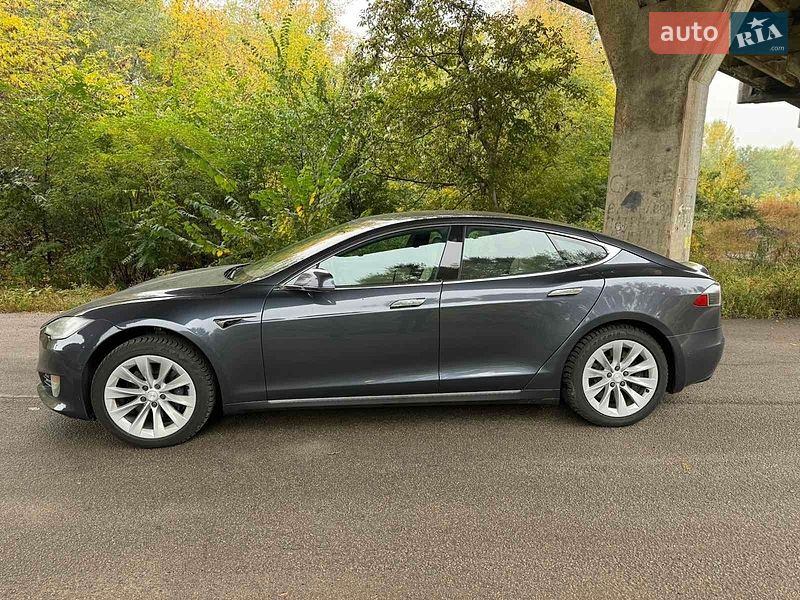 Ліфтбек Tesla Model S 2020 в Дніпрі