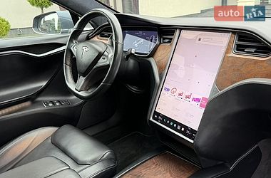 Ліфтбек Tesla Model S 2020 в Стрию