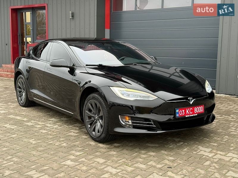 Tesla Model S 2018