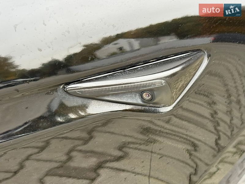 Лифтбек Tesla Model S 2018 в Ковеле