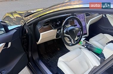Ліфтбек Tesla Model S 2017 в Києві
