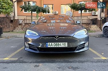 Ліфтбек Tesla Model S 2017 в Києві