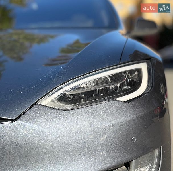 Ліфтбек Tesla Model S 2017 в Києві