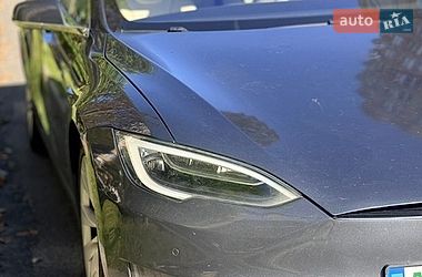 Ліфтбек Tesla Model S 2017 в Києві