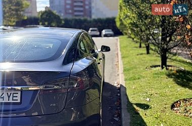 Ліфтбек Tesla Model S 2017 в Києві