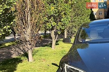 Ліфтбек Tesla Model S 2017 в Києві