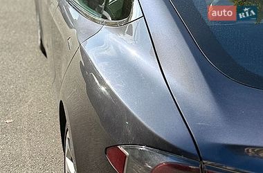 Ліфтбек Tesla Model S 2017 в Києві