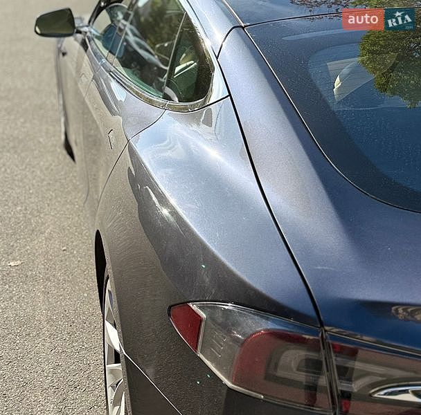 Ліфтбек Tesla Model S 2017 в Києві