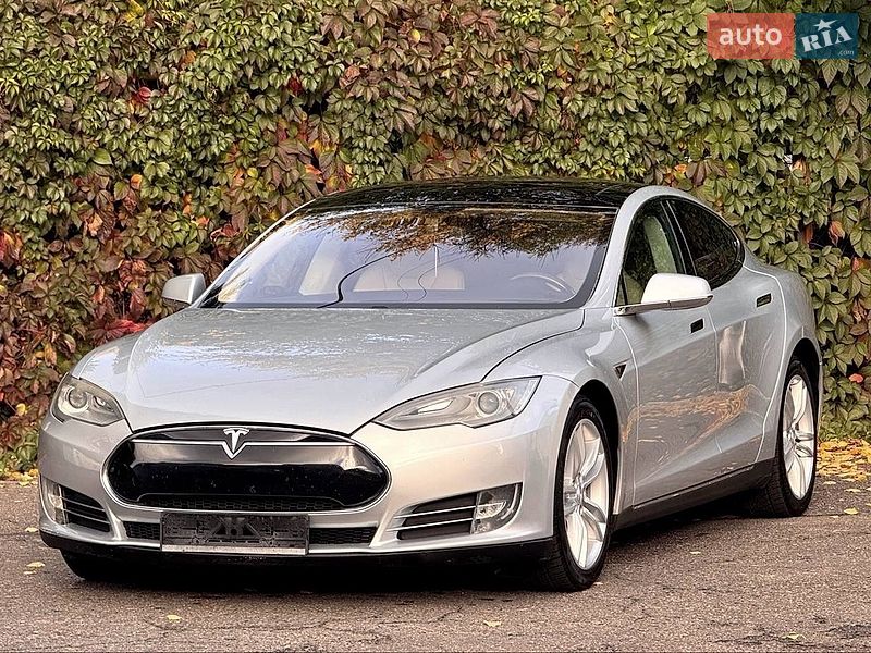 Ліфтбек Tesla Model S 2012 в Одесі