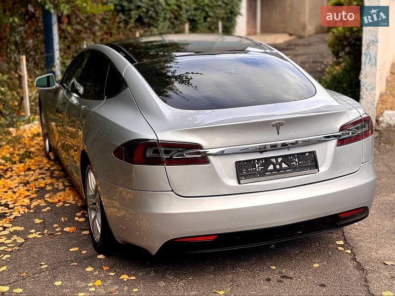 Ліфтбек Tesla Model S 2012 в Одесі