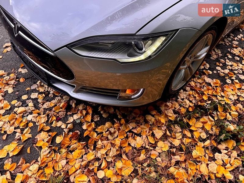 Ліфтбек Tesla Model S 2012 в Одесі