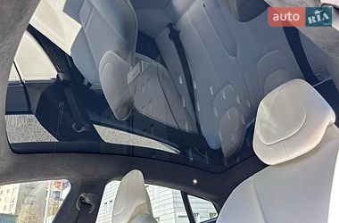 Ліфтбек Tesla Model S 2017 в Києві