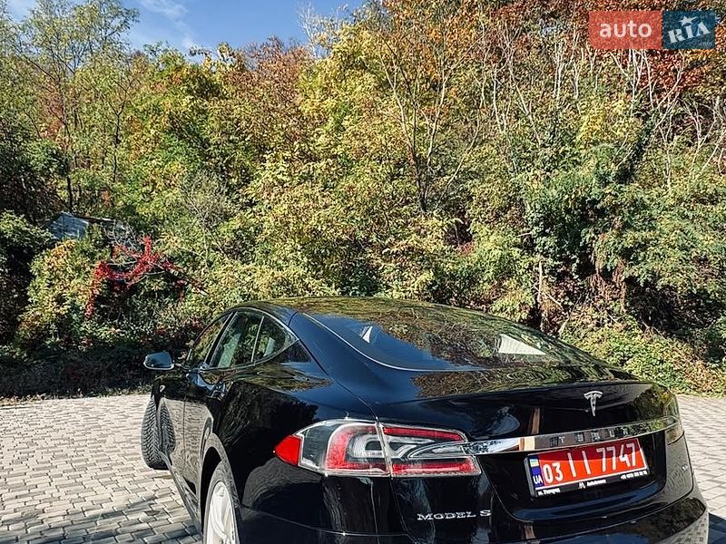 Лифтбек Tesla Model S 2014 в Ужгороде