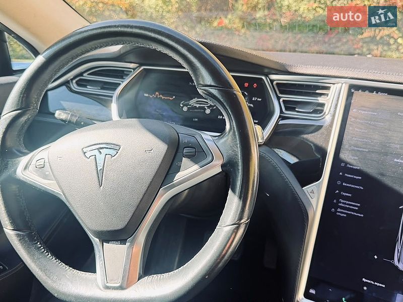 Лифтбек Tesla Model S 2014 в Ужгороде