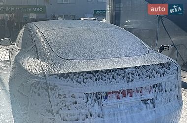 Ліфтбек Tesla Model S 2014 в Ужгороді