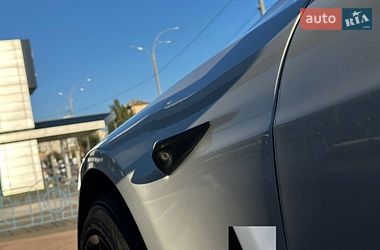 Лифтбек Tesla Model S 2021 в Киеве