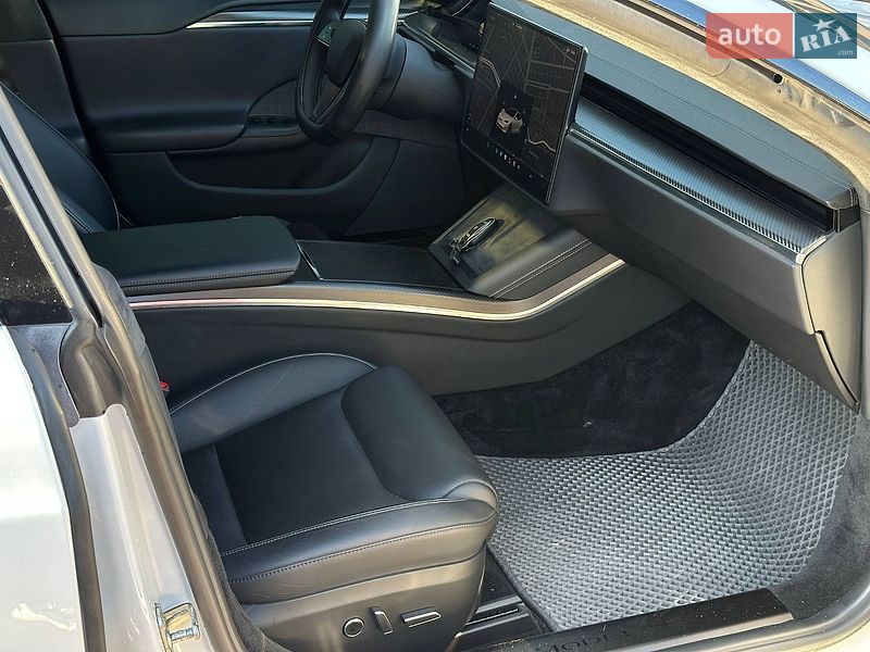 Лифтбек Tesla Model S 2021 в Киеве