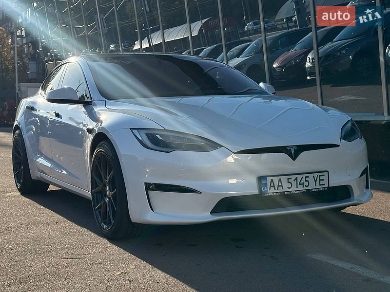 Ліфтбек Tesla Model S 2021 в Києві