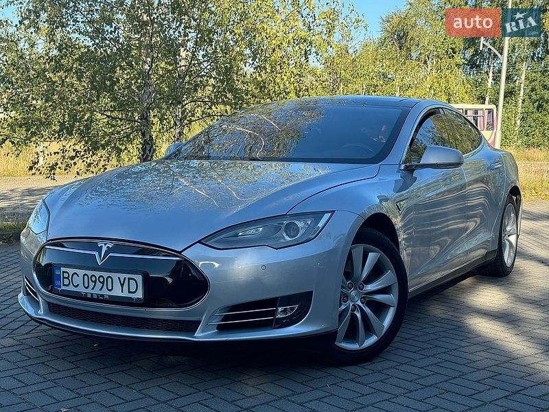Лифтбек Tesla Model S 2013 в Дрогобыче