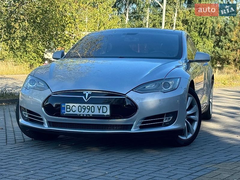 Лифтбек Tesla Model S 2013 в Дрогобыче