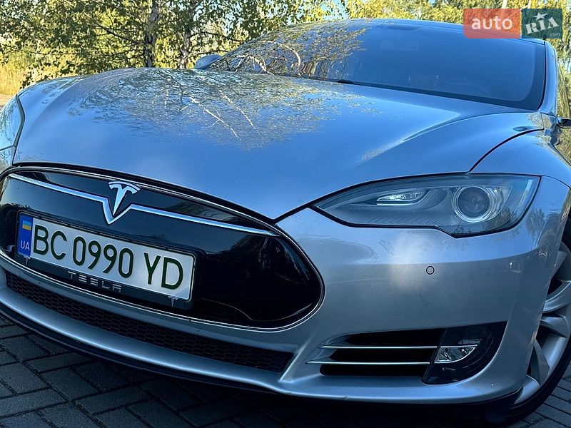 Лифтбек Tesla Model S 2013 в Дрогобыче