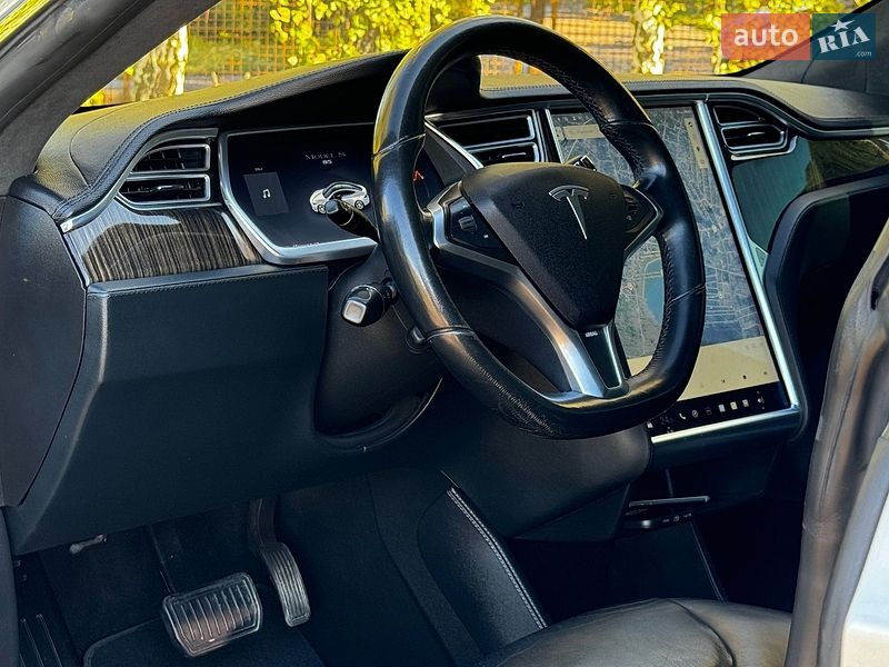 Лифтбек Tesla Model S 2013 в Дрогобыче