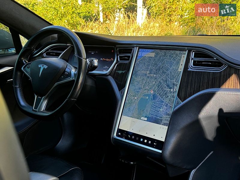 Лифтбек Tesla Model S 2013 в Дрогобыче