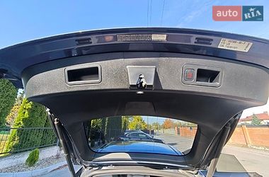 Лифтбек Tesla Model S 2015 в Львове
