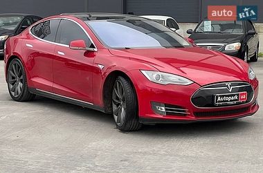 Лифтбек Tesla Model S 2013 в Львове