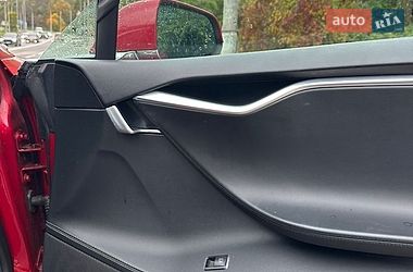 Лифтбек Tesla Model S 2014 в Буче