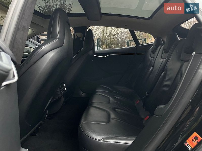 Лифтбек Tesla Model S 2014 в Киеве