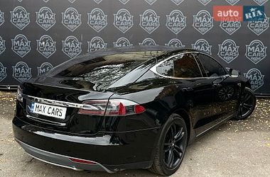 Лифтбек Tesla Model S 2014 в Киеве
