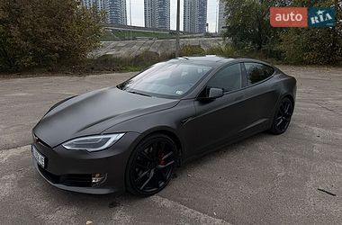 Ліфтбек Tesla Model S 2018 в Києві