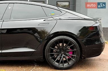 Лифтбек Tesla Model S 2019 в Киеве