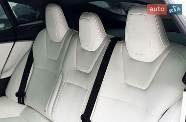 Лифтбек Tesla Model S 2019 в Киеве