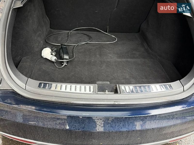 Лифтбек Tesla Model S 2013 в Одессе