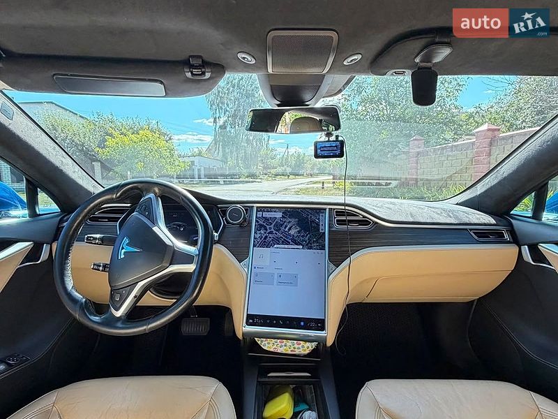 Лифтбек Tesla Model S 2015 в Луцке фото 8 Лифтбек Tesla Model S 2015 в Луцке