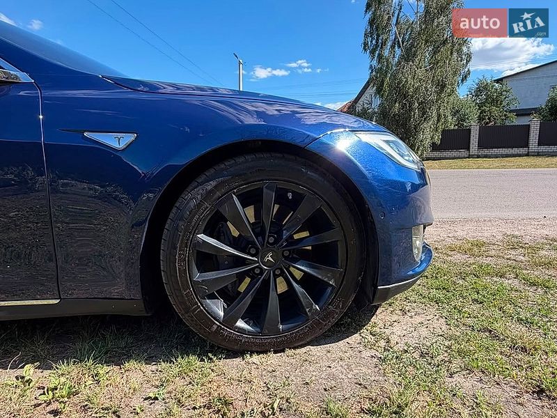 Лифтбек Tesla Model S 2015 в Луцке фото 16 Лифтбек Tesla Model S 2015 в Луцке