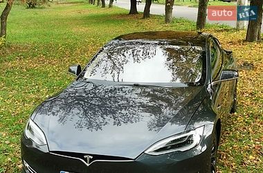Ліфтбек Tesla Model S 2018 в Прилуках фото Ліфтбек Tesla Model S 2018 в Прилуках