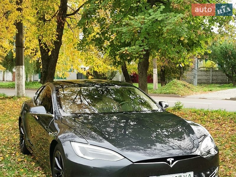 Ліфтбек Tesla Model S 2018 в Прилуках фото 3 Ліфтбек Tesla Model S 2018 в Прилуках