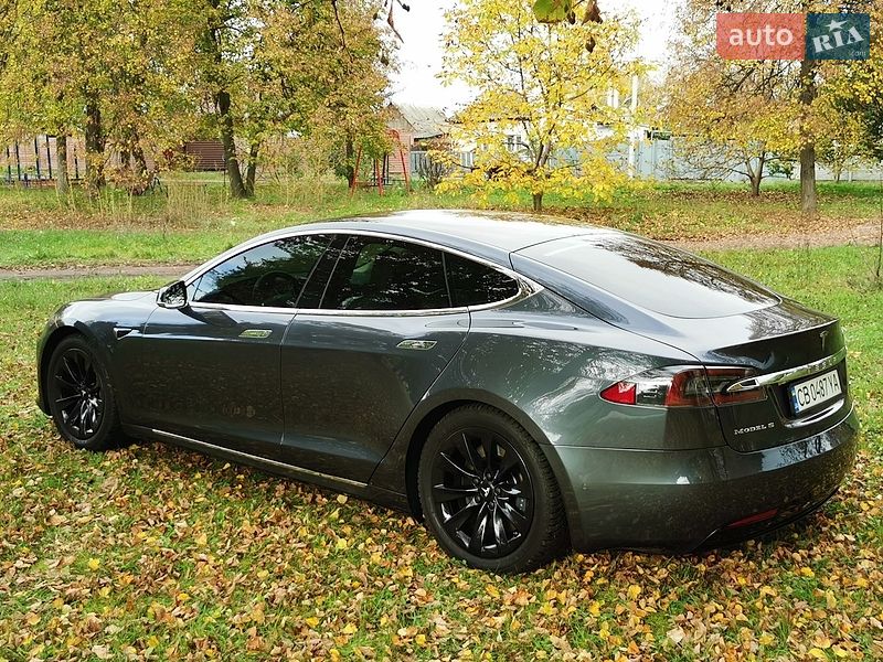 Ліфтбек Tesla Model S 2018 в Прилуках фото 8 Ліфтбек Tesla Model S 2018 в Прилуках